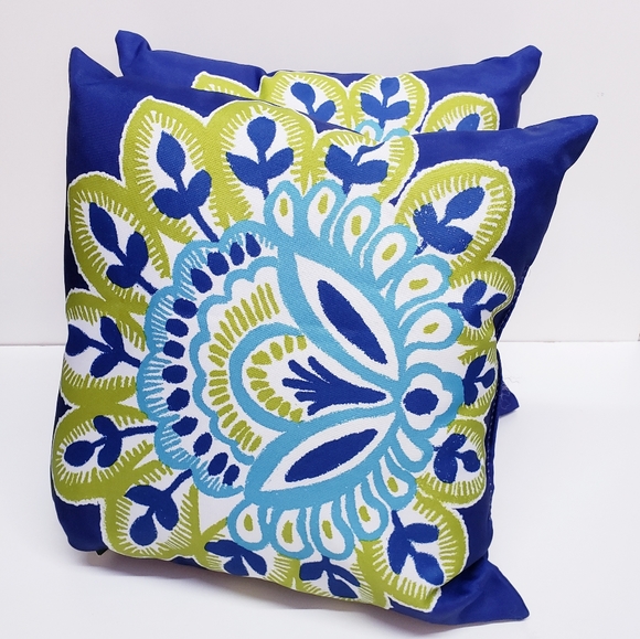 Accents 2 Pack Outdoor Toss Pillow Poshmark